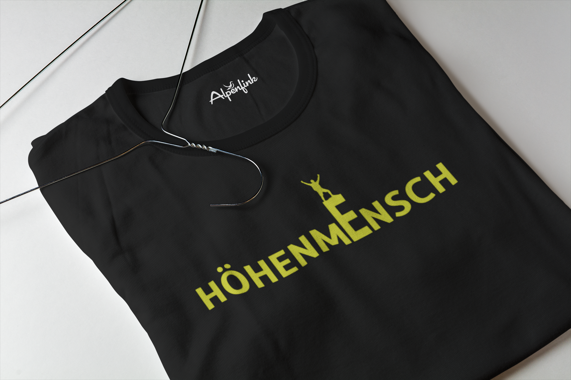 Herren Bio-T-Shirt „HÖHENMENSCH“ von Alpenfink in Black